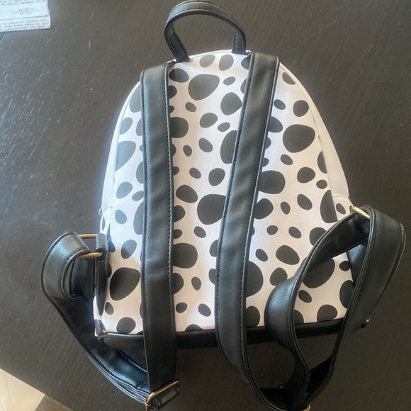 COPY - Loungefly - Disney Back Pack - 101 Dalmatians - Picture 3 of 5